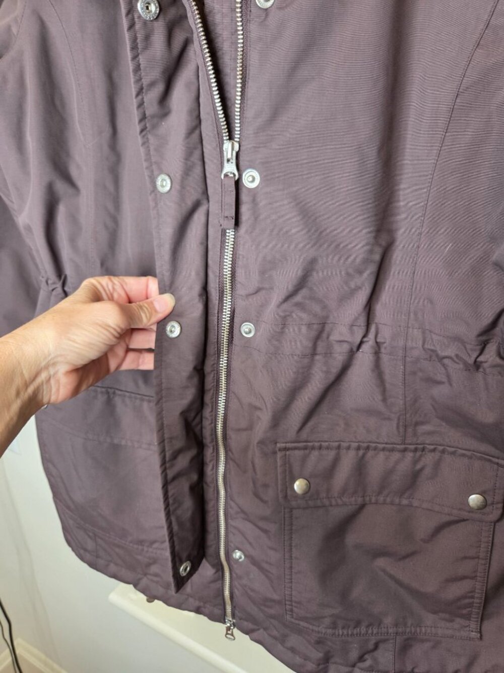 Lands End Womens Brown Parka Coat M 10-12 Faux Fur Collar Quilted Lining Nylon - Picture 6 of 10